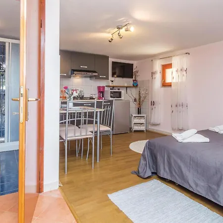 شقة 0-bedroom In Radmani